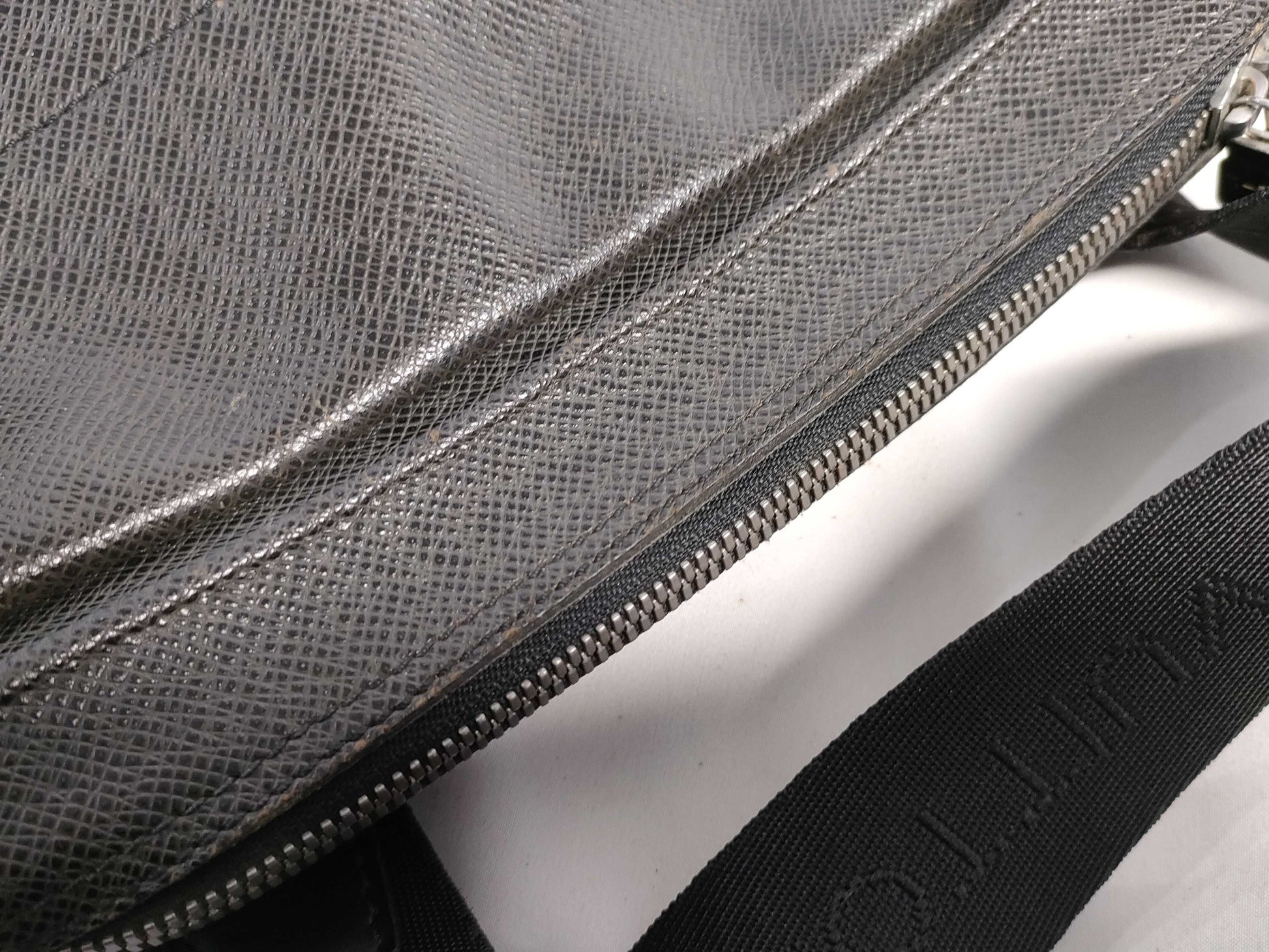 LOUIS VUITTON M30912 Taiga ID-Louis Vuitton Leather Taiga Sayan Messenger Bag 30cm SHW #BA1005 Shoulder Bag