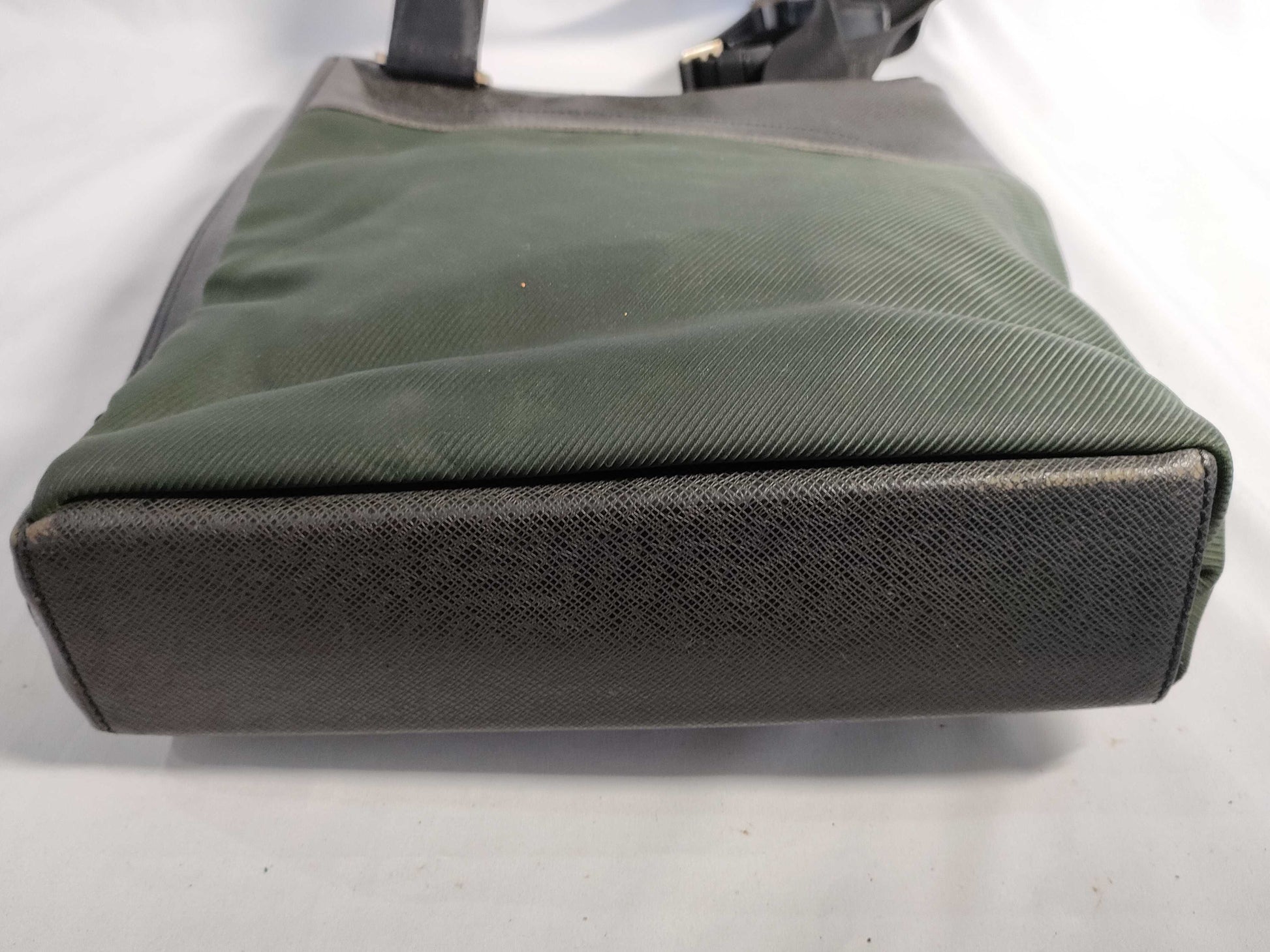 LOUIS VUITTON M30912 Taiga ID-Louis Vuitton Leather Taiga Sayan Messenger Bag 30cm SHW #BA1005 Shoulder Bag