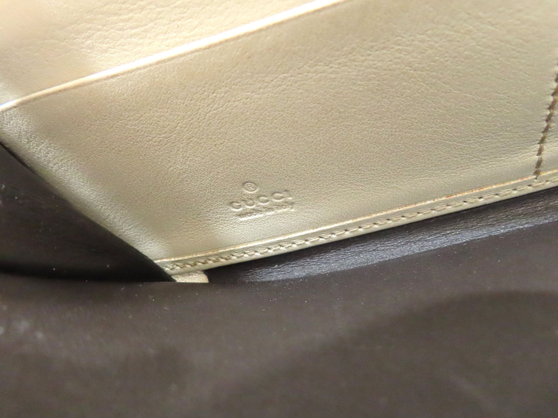 GUCCI Long Wallet with Zipper, Box Included