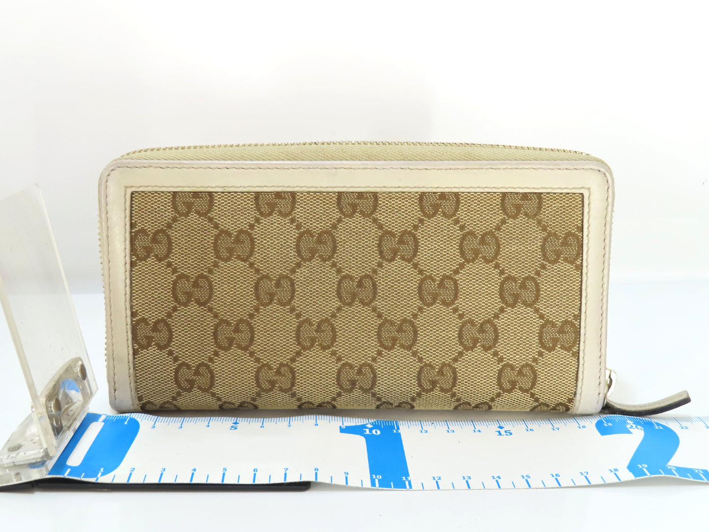 GUCCI Long Wallet with Zipper, Box Included
