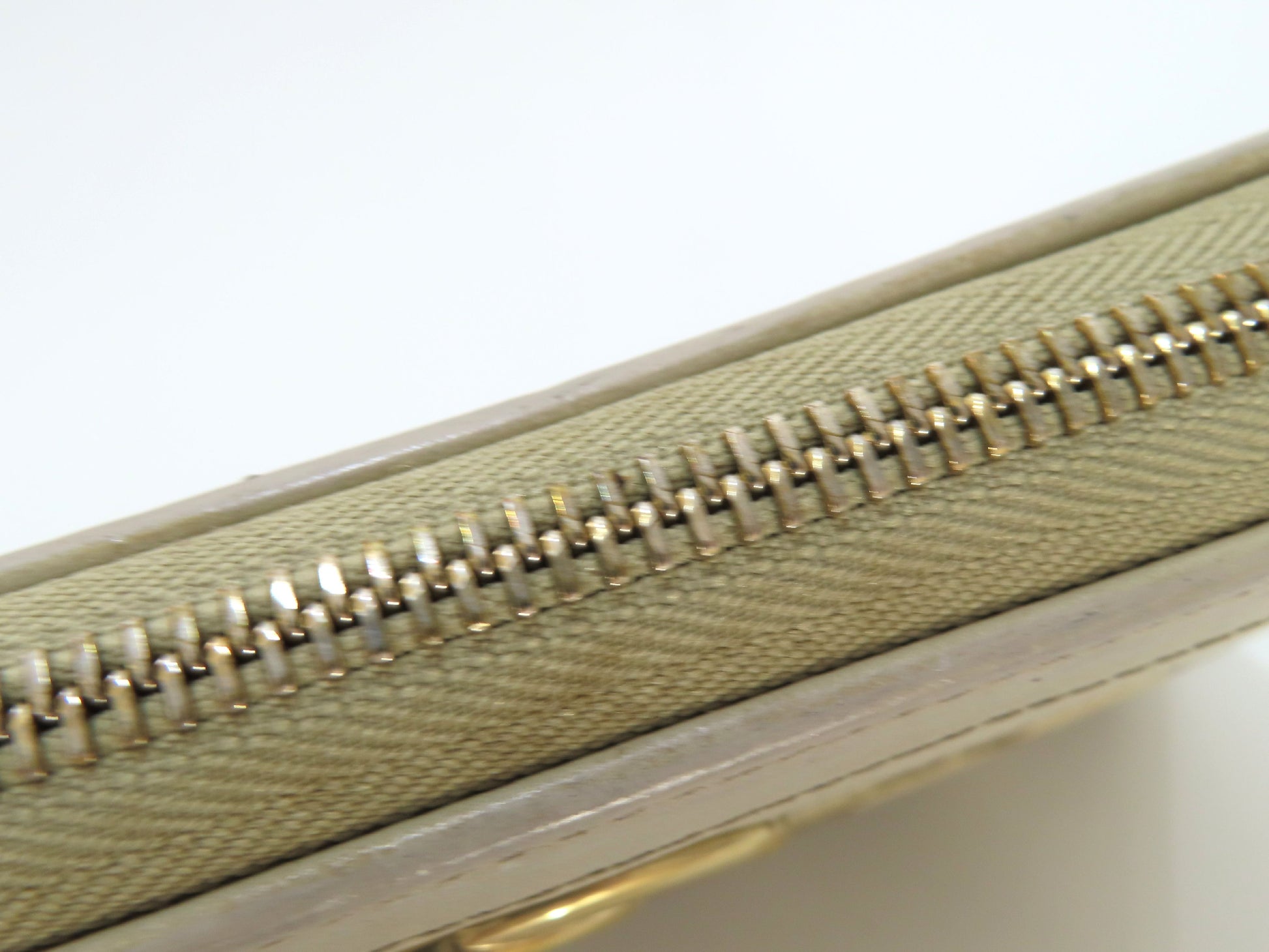 GUCCI Long Wallet with Zipper, Box Included
