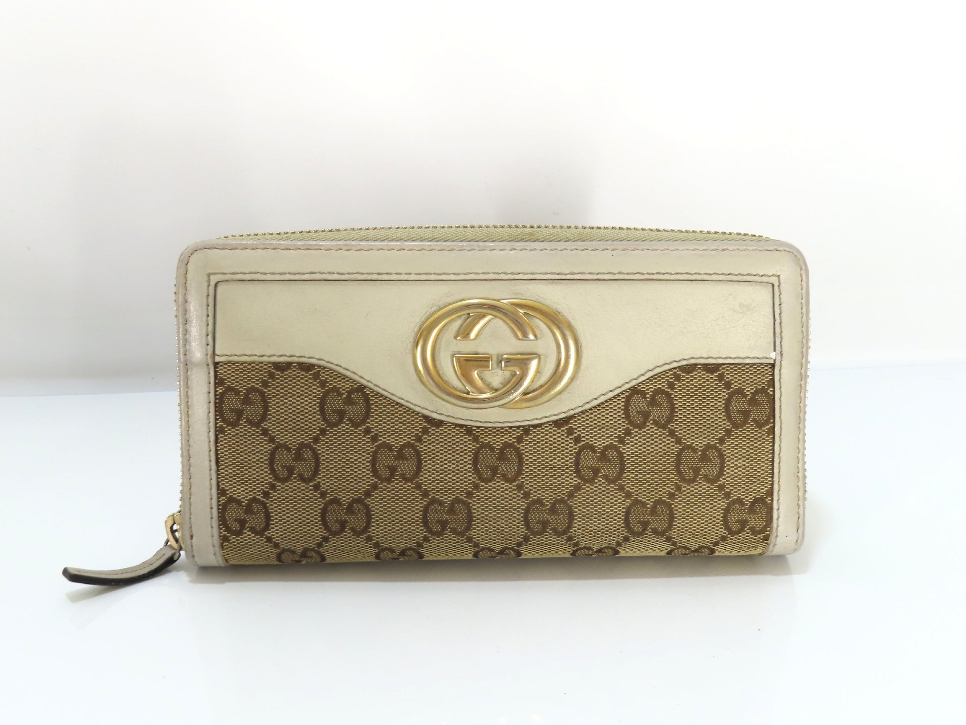 GUCCI Long Wallet with Zipper, Box Included
