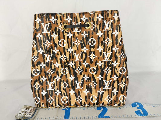 LOUIS VUITTON M44717 Monogram Louis Vuitton Monogram Jungle NeoNoe M44717 SP3189 Shoulder Bag