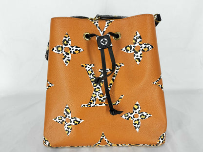 LOUIS VUITTON M44717 Monogram Louis Vuitton Monogram Jungle NeoNoe M44717 SP3189 Shoulder Bag