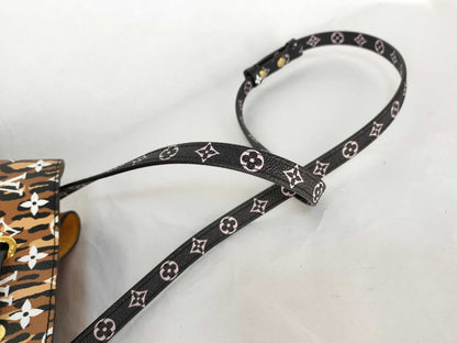 LOUIS VUITTON M44717 Monogram Louis Vuitton Monogram Jungle NeoNoe M44717 SP3189 Shoulder Bag