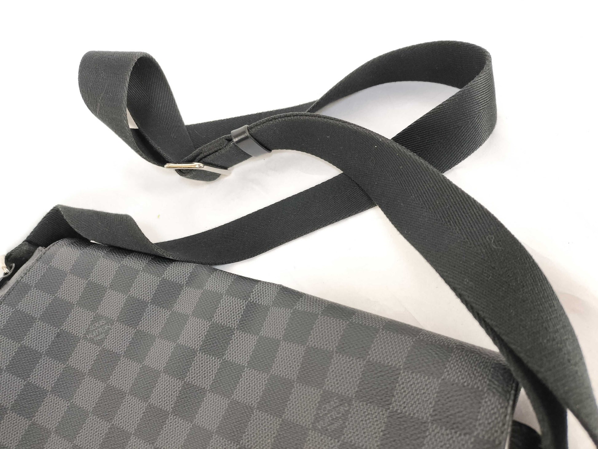 LOUIS VUITTON N41272 Damier Graphite LV Damier Graphite District MM N41272 Shoulder Bag