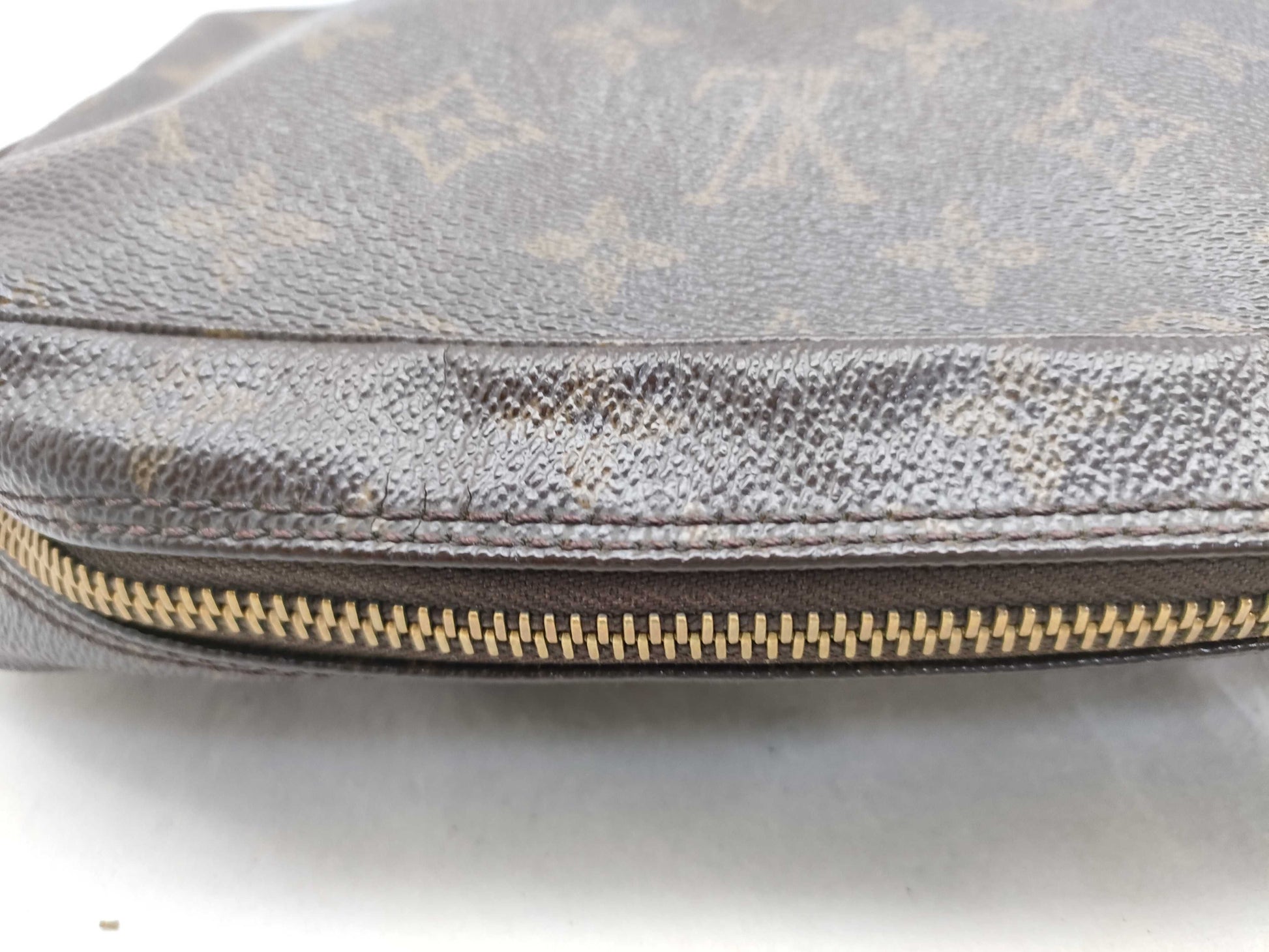 LOUIS VUITTON Monogram Louis Vuitton Monogram True Toilet 23 M47524 Pouch