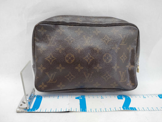 LOUIS VUITTON Monogram Louis Vuitton Monogram True Toilet 23 M47524 Pouch