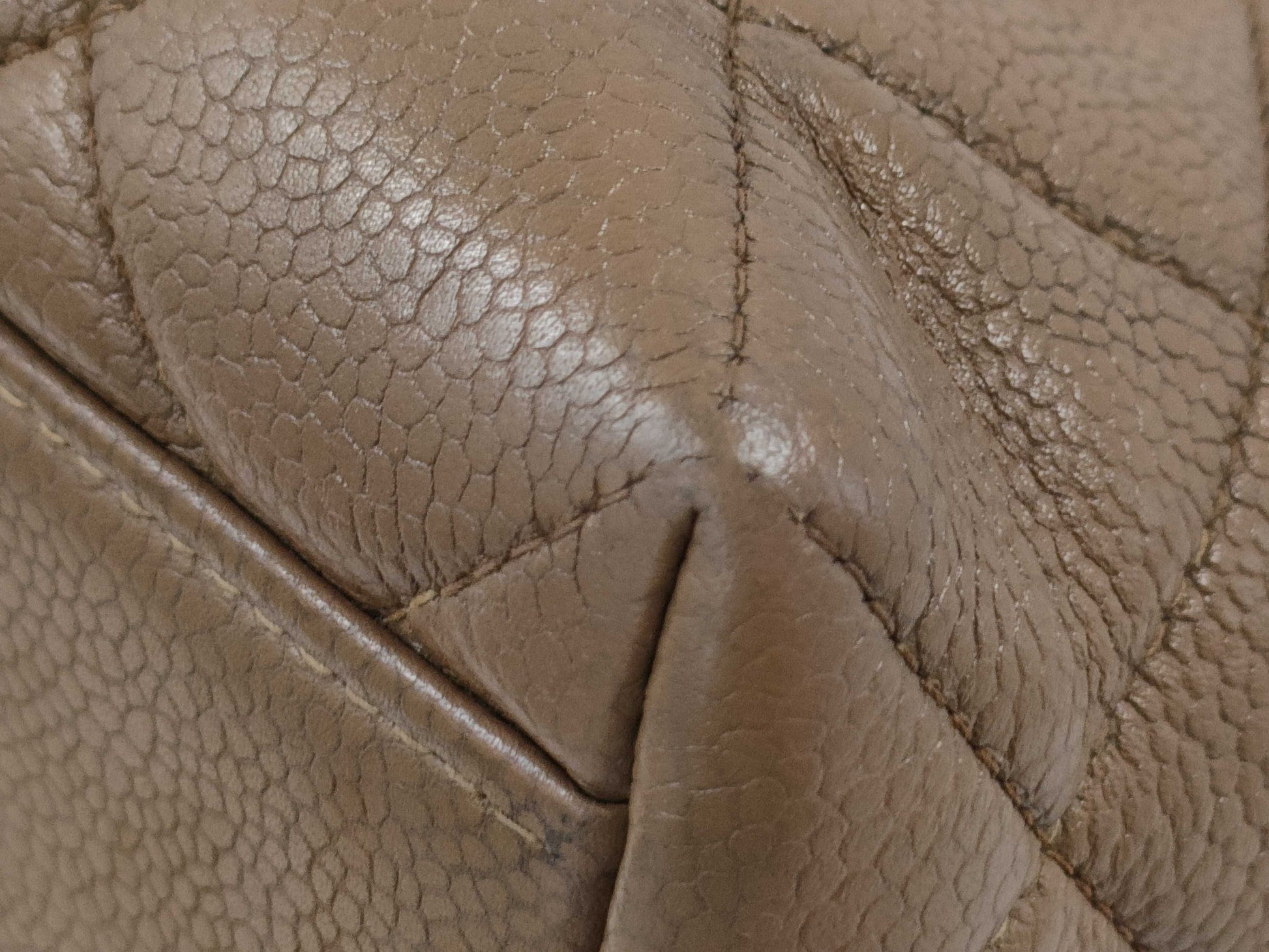 CHANEL Matelasse Caviar Skin Handbag