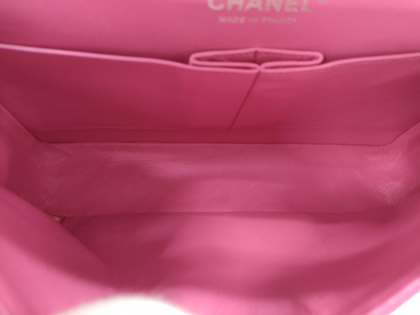 CHANEL Caviar Skin Matelasse 25 Shoulder Bag