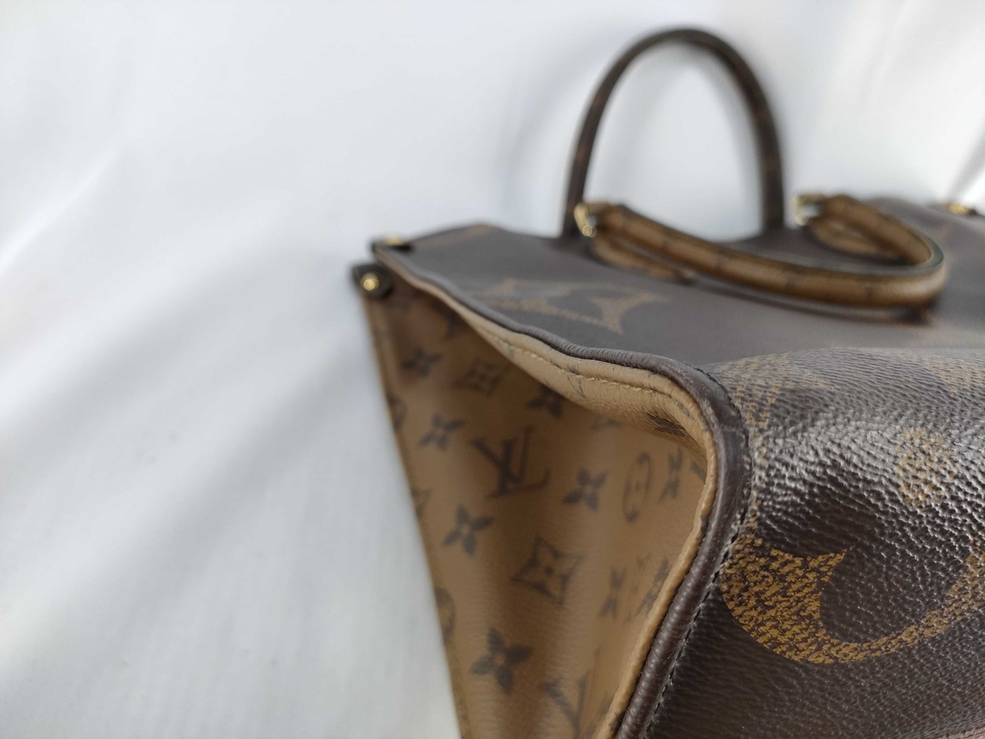 LOUIS VUITTON M45321 Monogram Giant Monogram Reverse On-the-Go MM M45321 RFID Enabled Handbag