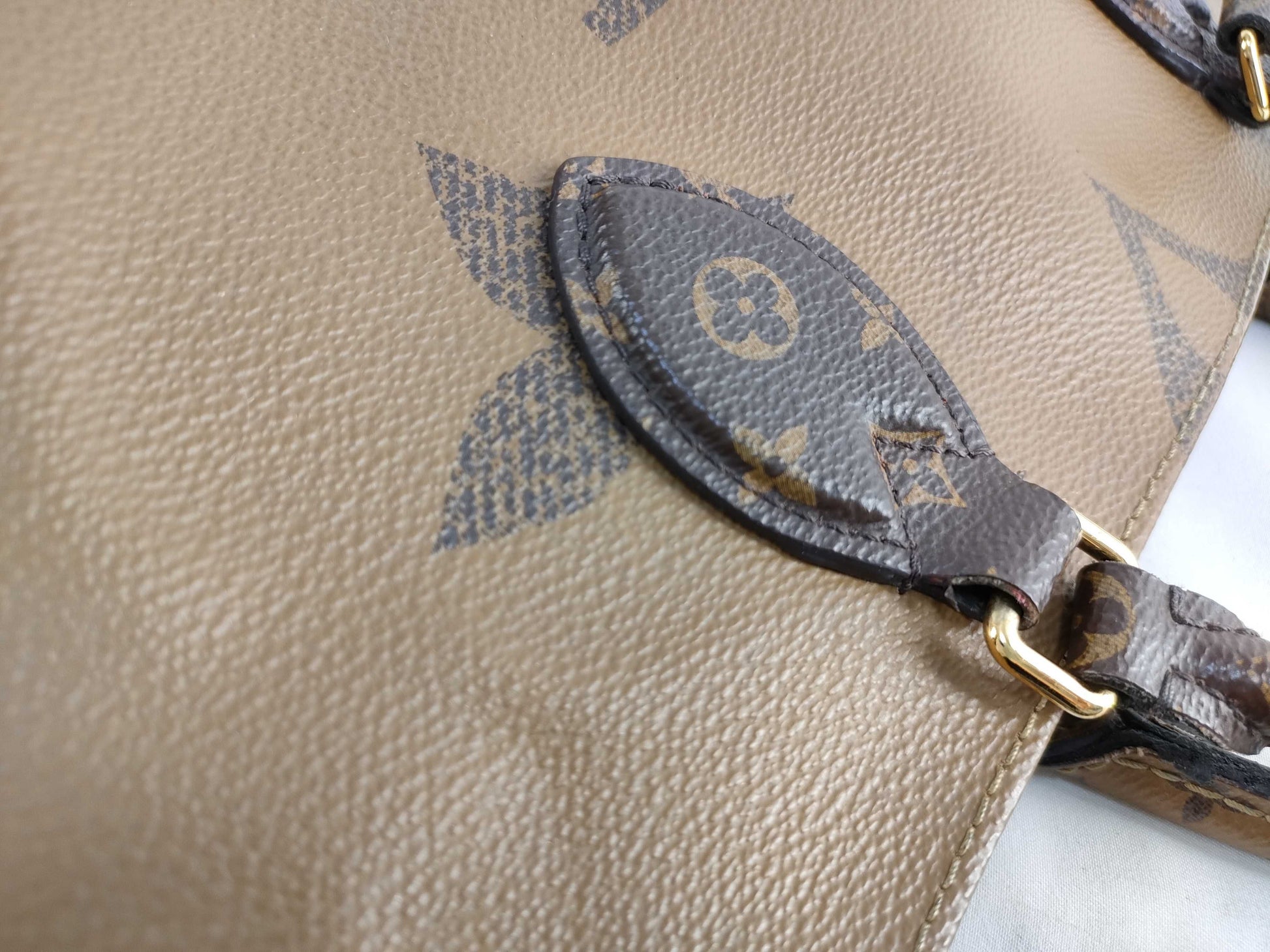 LOUIS VUITTON M45321 Monogram Giant Monogram Reverse On-the-Go MM M45321 RFID Enabled Handbag
