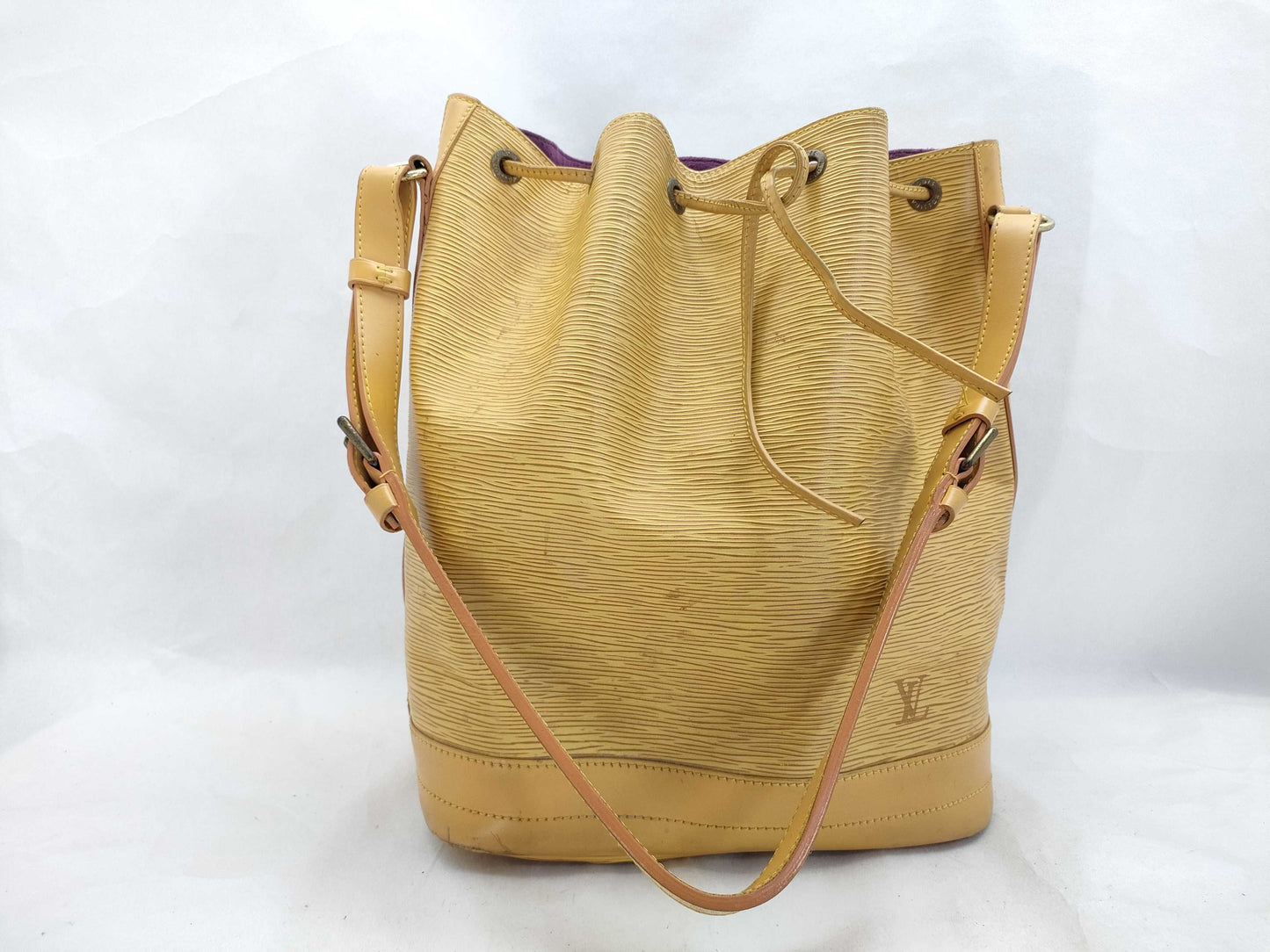 LOUIS VUITTON Epi LV Epi Noe M44009 SP0997 Shoulder Bag