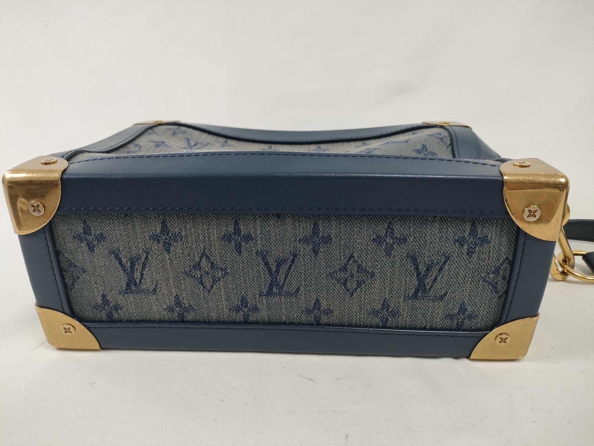 LOUIS VUITTON M 44723 Monogram Denim M44723 Monogram Denim Soft Trunk Canvas Navy Shoulder Bag