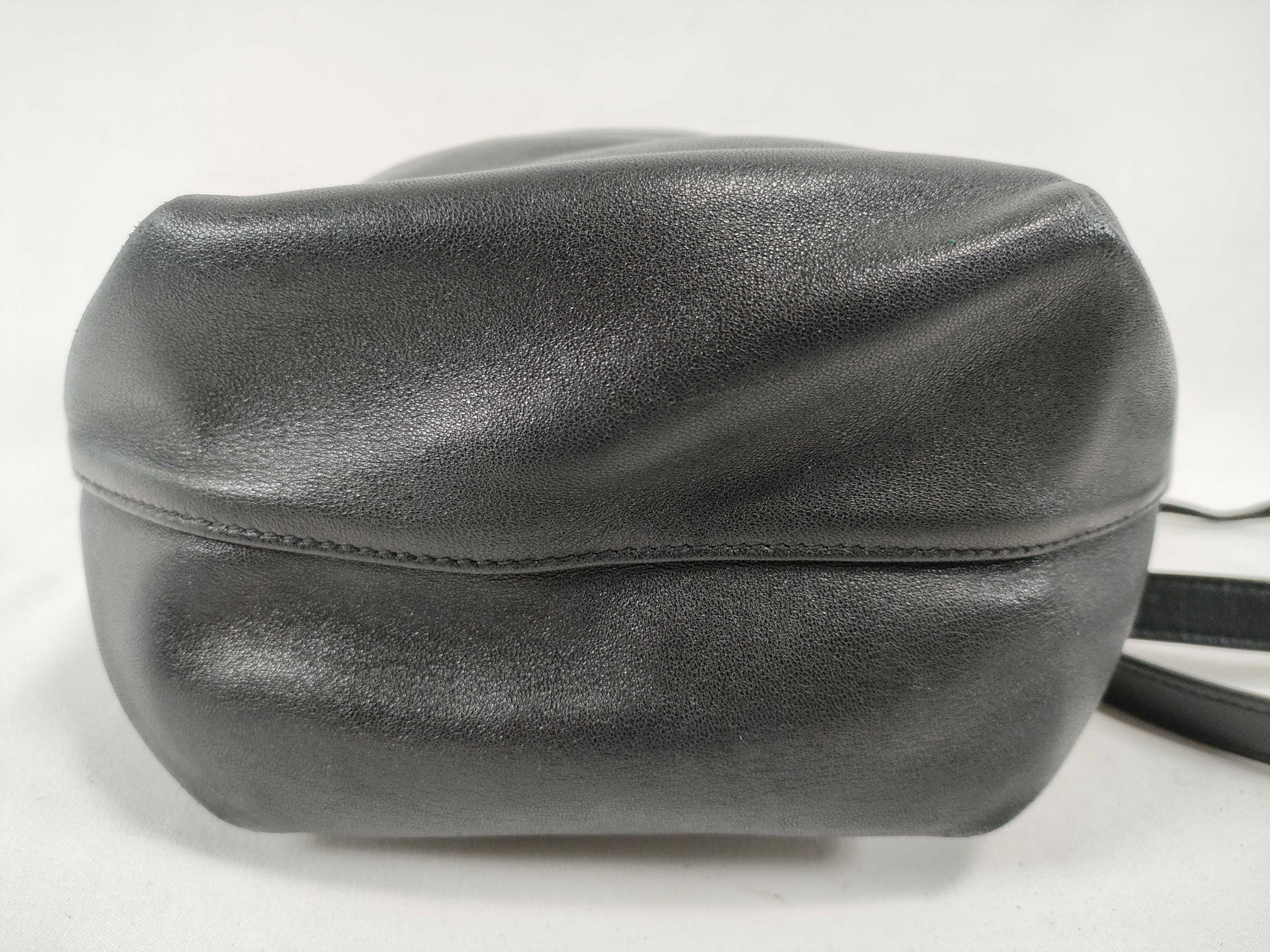 SAINT LAURENT 583328 Drawstring Shoulder Bag in Black Leather