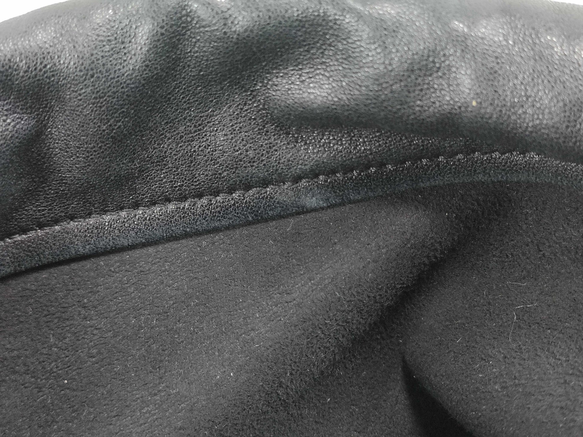 SAINT LAURENT 583328 Drawstring Shoulder Bag in Black Leather