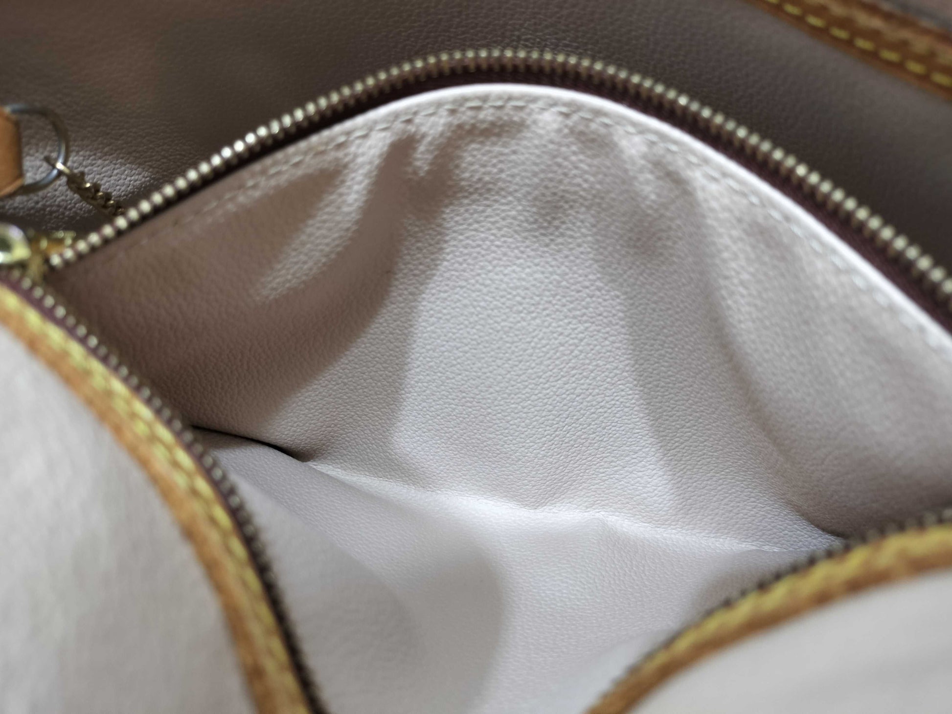 LOUIS VUITTON M42238 Monogram Bucket PM Tote Bag