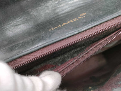 CHANEL Matelasse Turnlock Chain Shoulder Bag