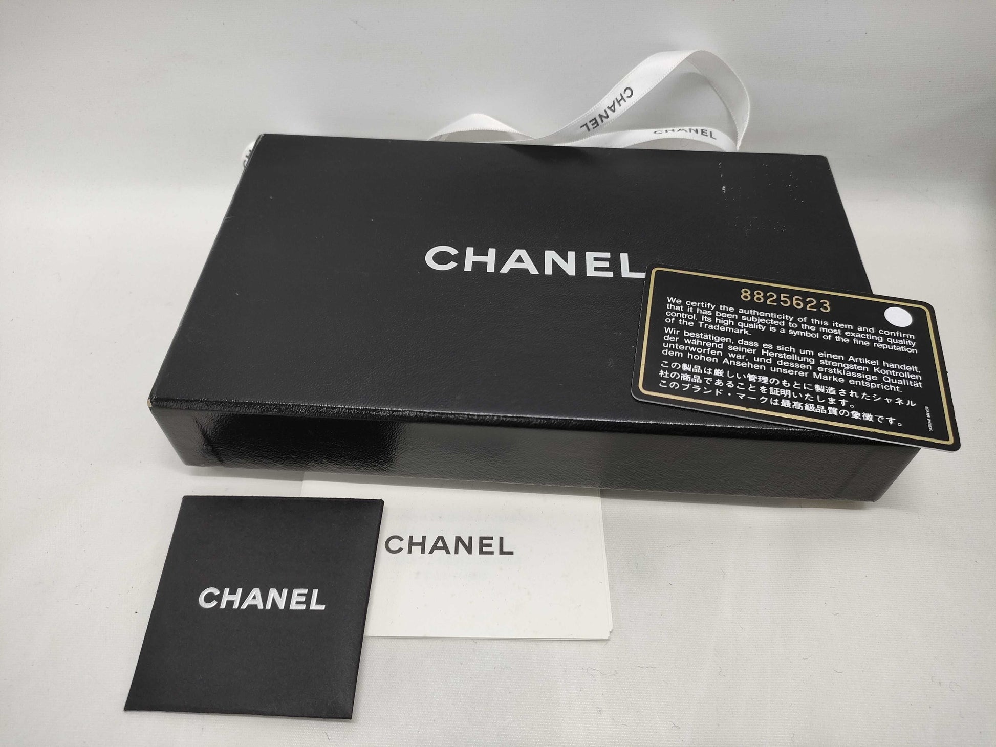 CHANEL Caviar Skin Wallet