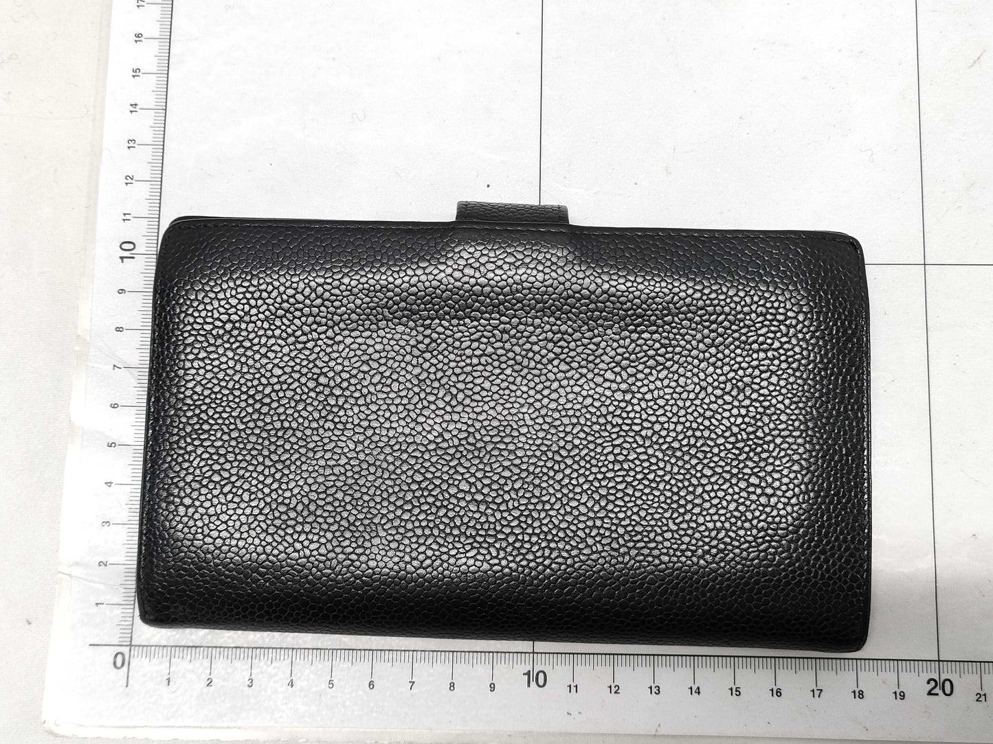 CHANEL Caviar Skin Wallet