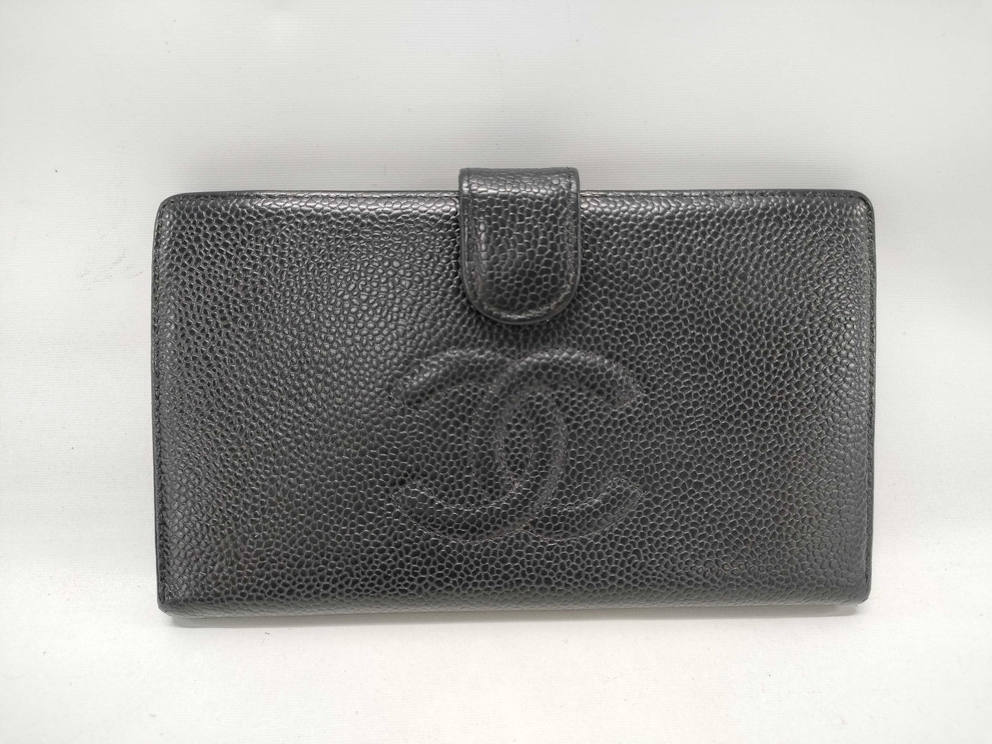 CHANEL Caviar Skin Wallet