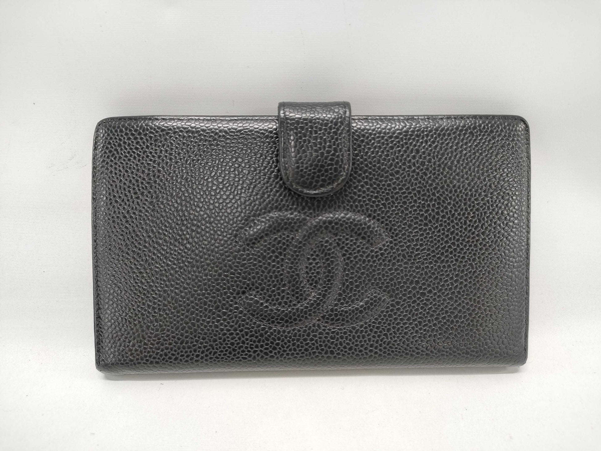 CHANEL Caviar Skin Wallet