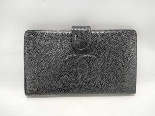 CHANEL Caviar Skin Wallet