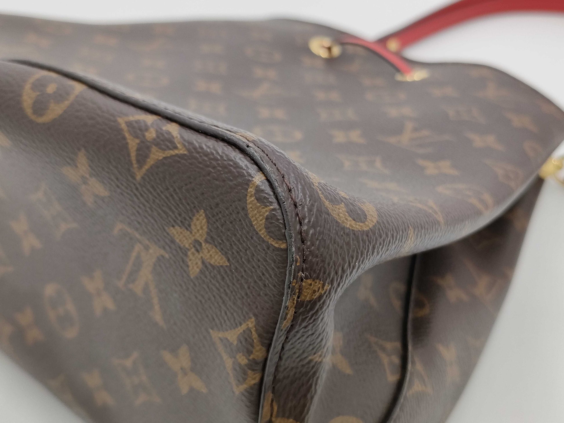 LOUIS VUITTON M44021 Monogram NeoNoe Coquelicot Shoulder Bag