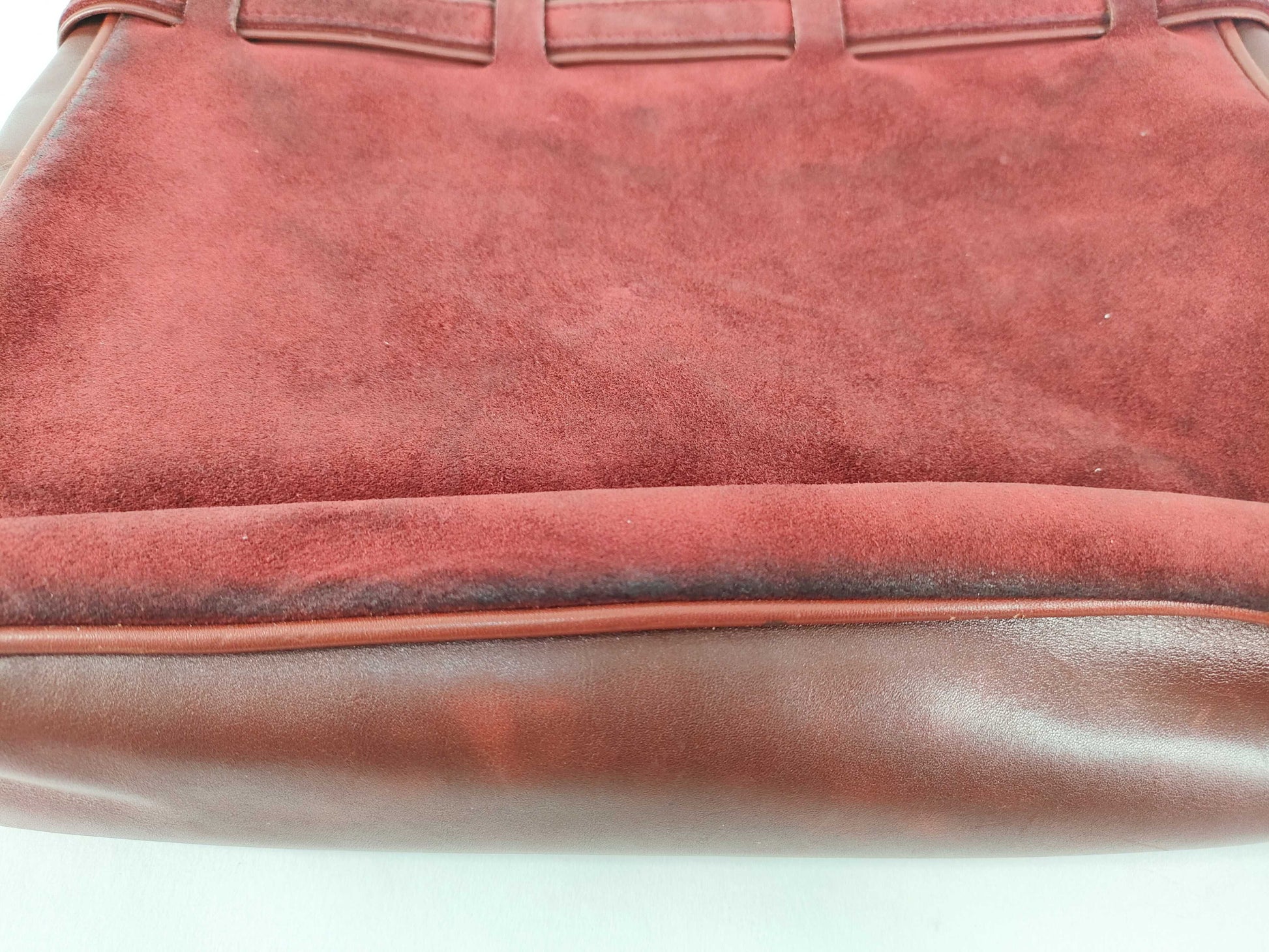 Cartier Must Cartier Shoulder Bag Suede Leather Bordeaux Shoulder Bag