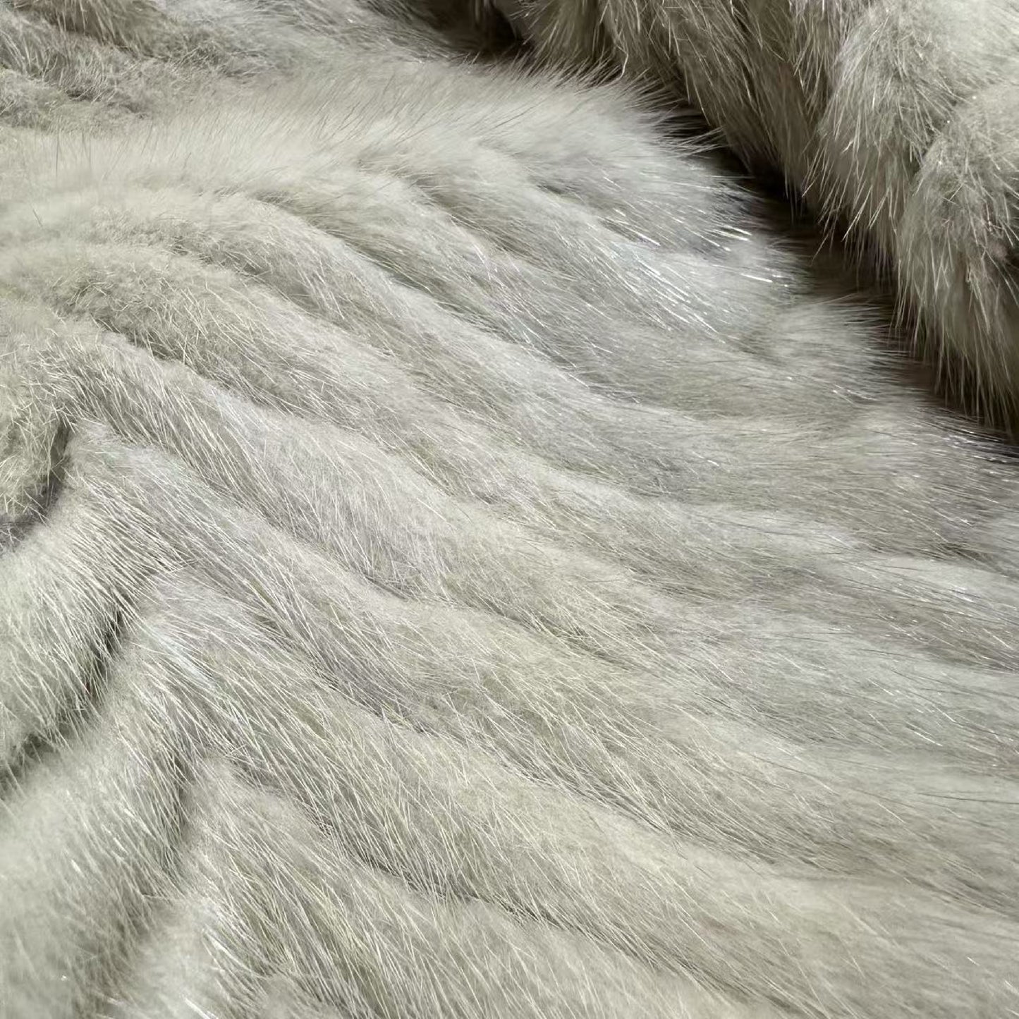 ELEGANCE EMBA Emba F fur coat