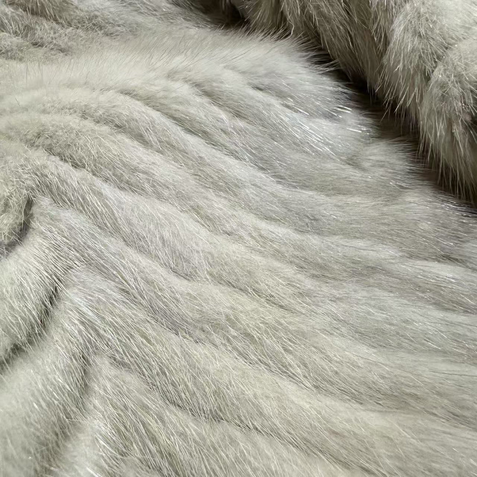 ELEGANCE EMBA Emba F fur coat