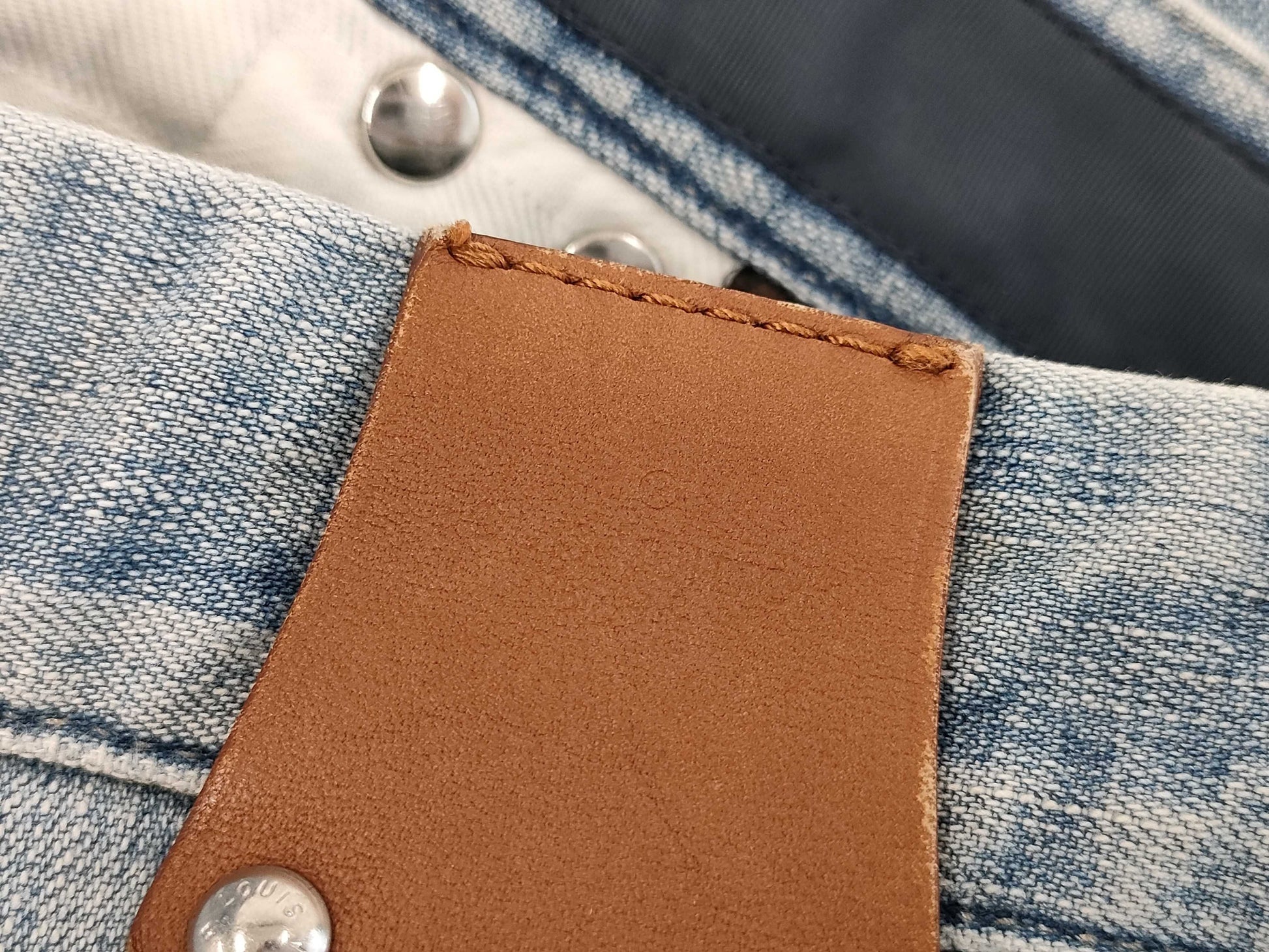 LOUIS VUITTON LOUIS VUITTON Louis Vuitton Buckle Denim Jeans, Size 38, Pants