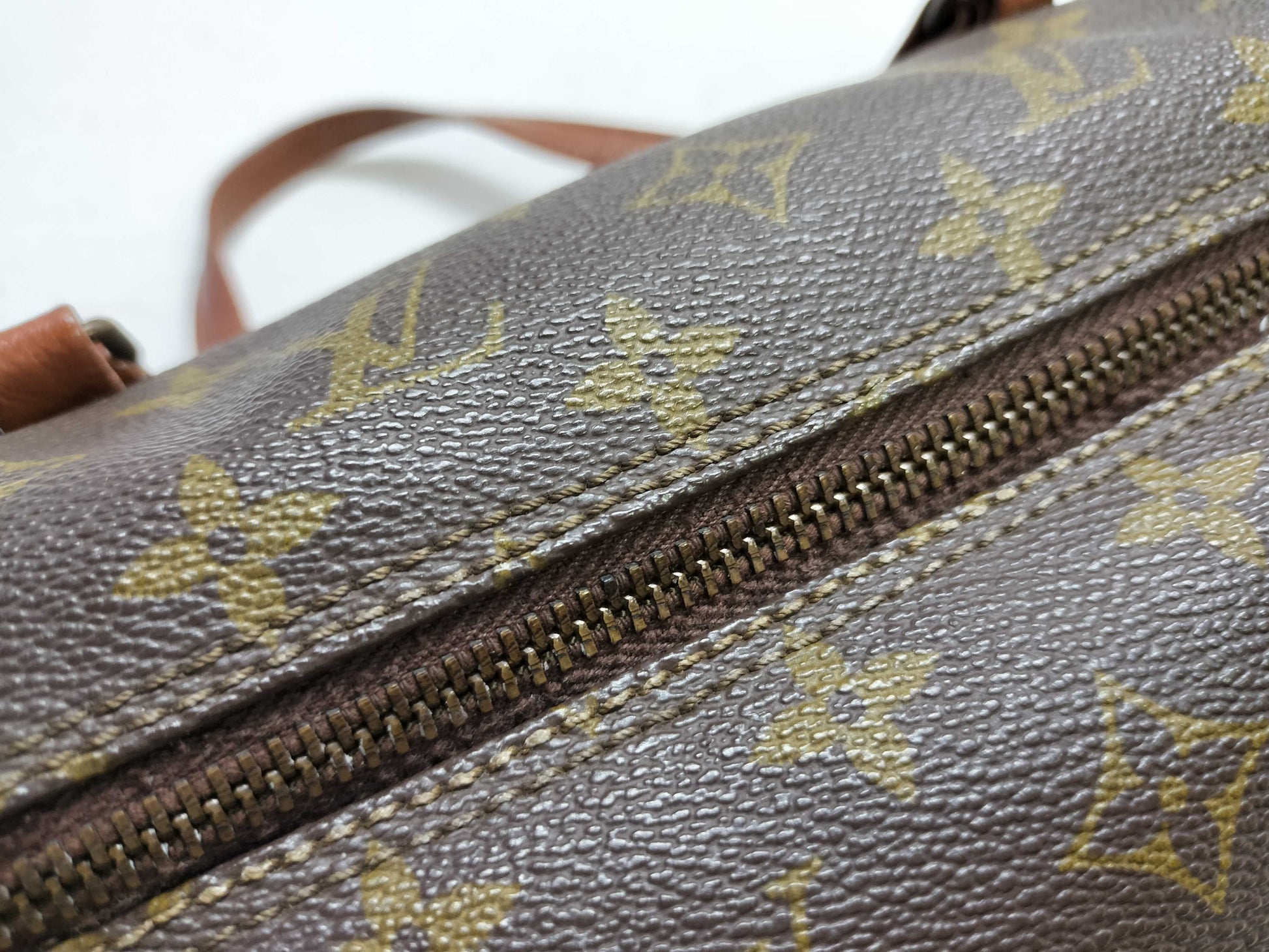LOUIS VUITTON Monogram LV Bag x 1 Handbag