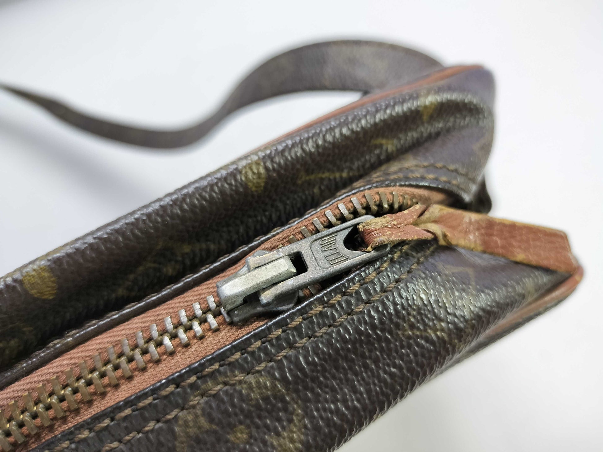 LOUIS VUITTON Monogram Shoulder Bag Louis Vuitton Shoulder Bag