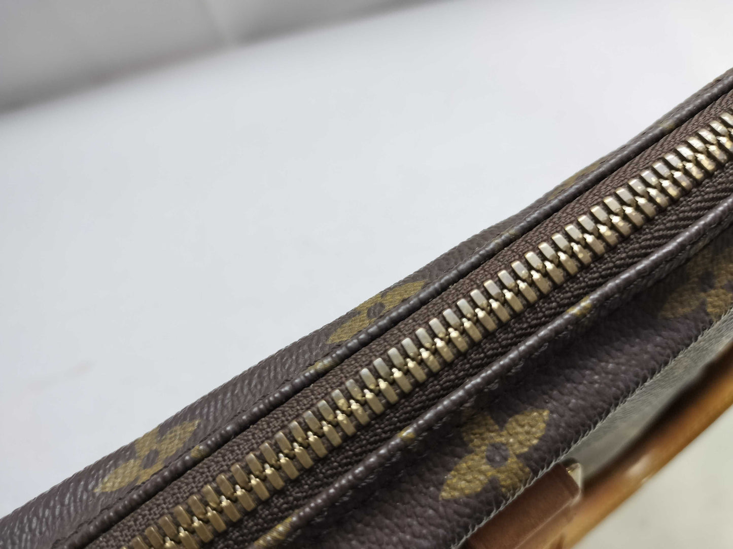 LOUIS VUITTON Monogram Bag Handbag Louis Vuitton Business Bag