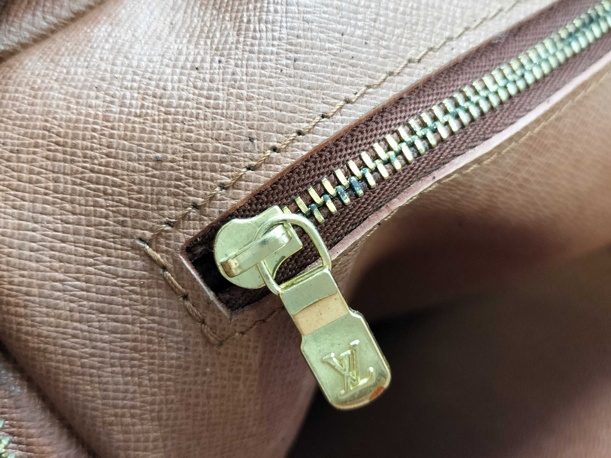 LOUIS VUITTON Monogram Bag Handbag Louis Vuitton Business Bag