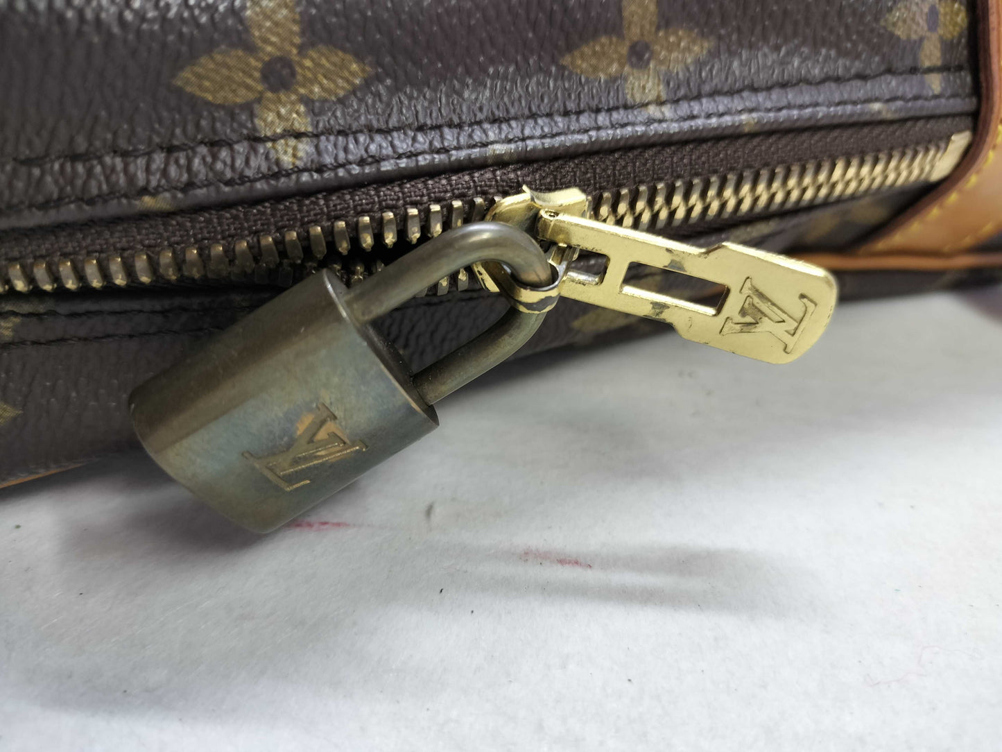 LOUIS VUITTON Monogram Bag Handbag Louis Vuitton Business Bag