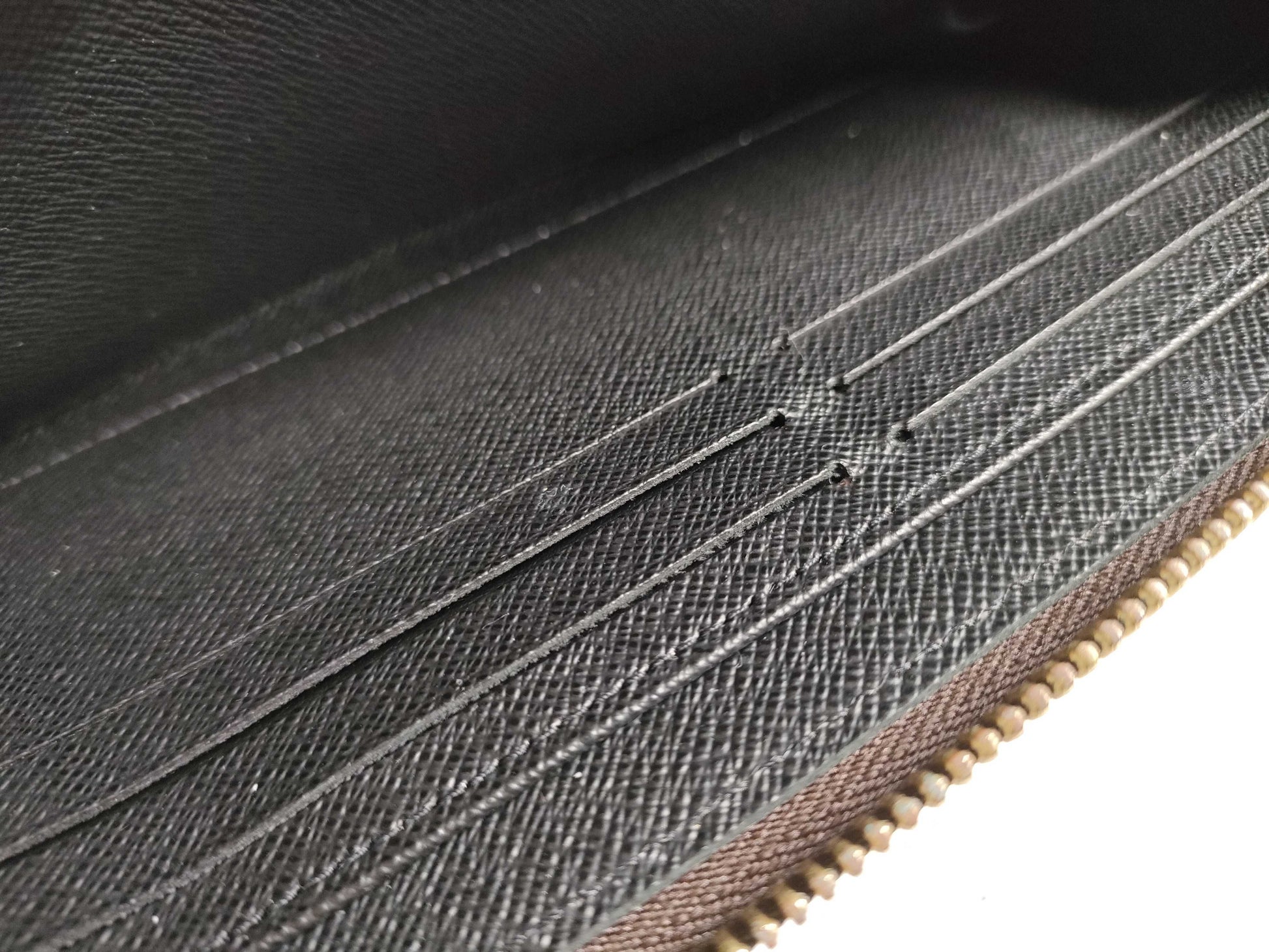 LOUIS VUITTON M82444 Louis Vuitton Monogram Reverse Zippy Wallet with IC Tag and G Hardware