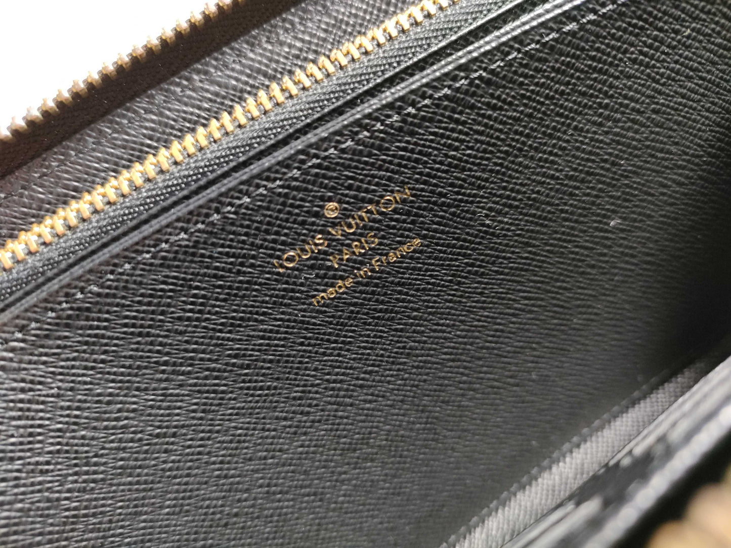LOUIS VUITTON M82444 Louis Vuitton Monogram Reverse Zippy Wallet with IC Tag and G Hardware