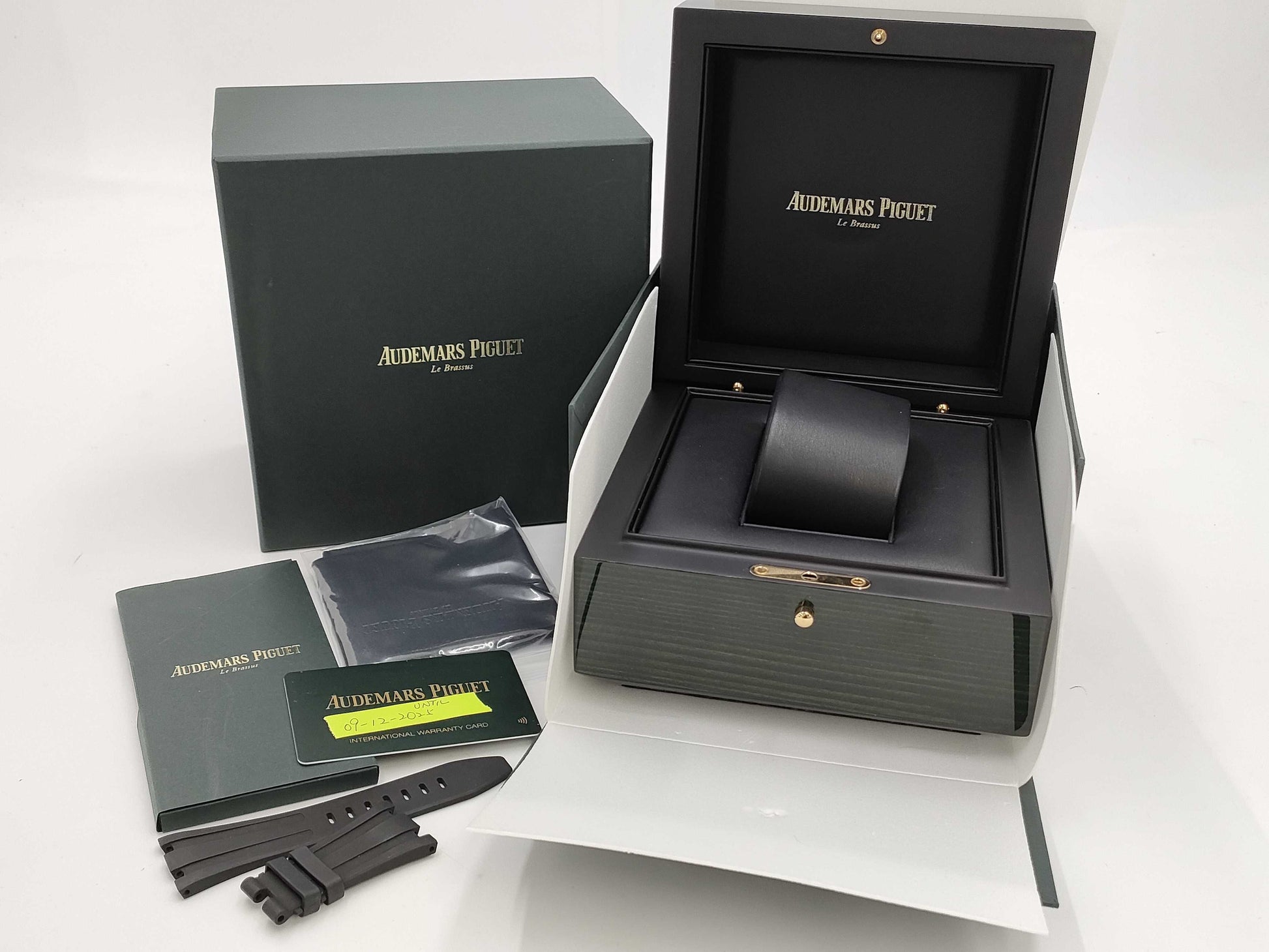AUDEMARS PIGUET Royal Oak Offshore 26470OR.OO.A002CR.02 GF3729N Automatic 18K Gold Men's Watch