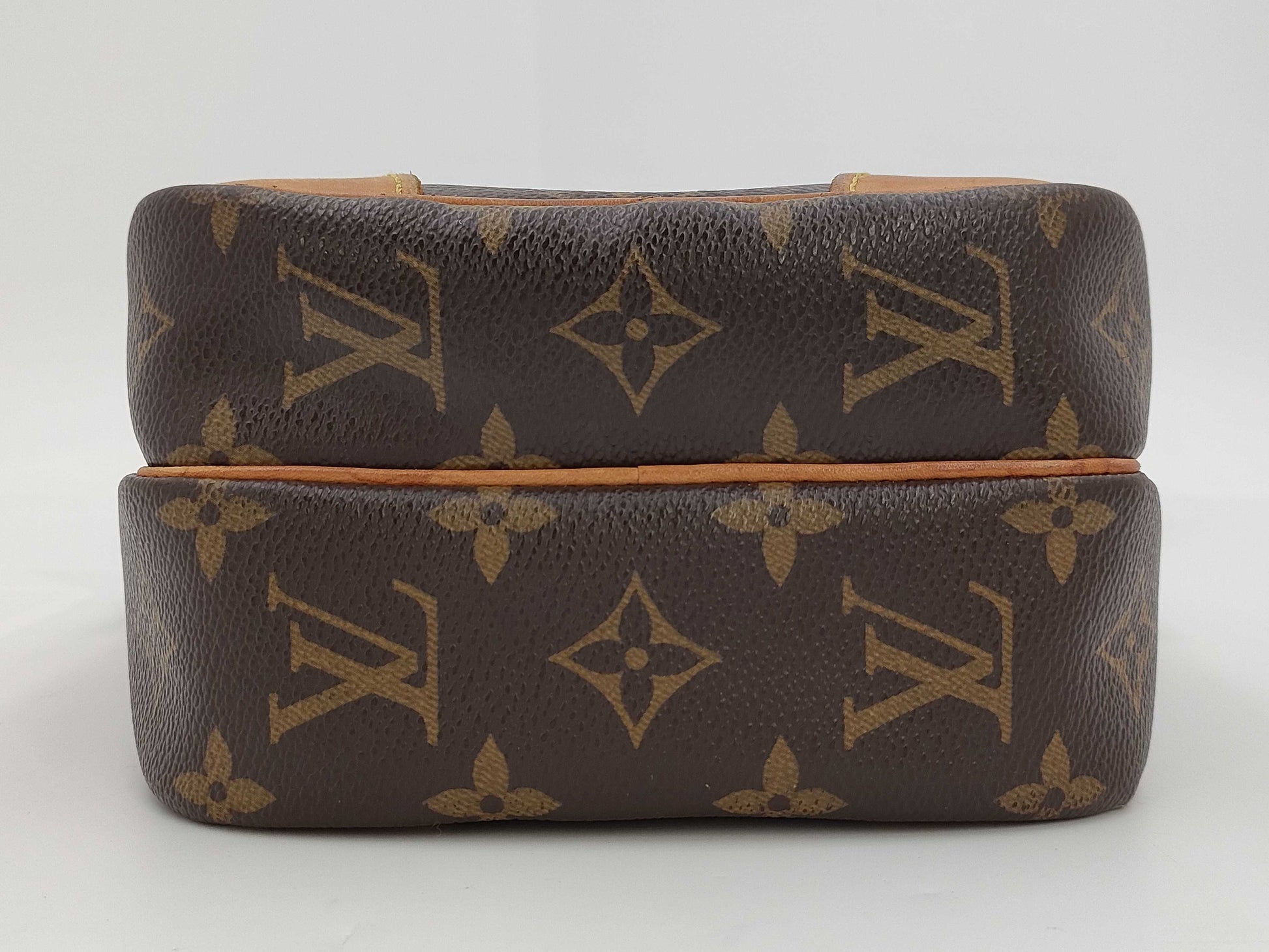 LOUIS VUITTON M45236 Monogram Amazon Shoulder Bag