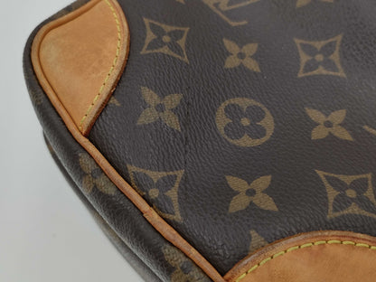 LOUIS VUITTON M45236 Monogram Amazon Shoulder Bag