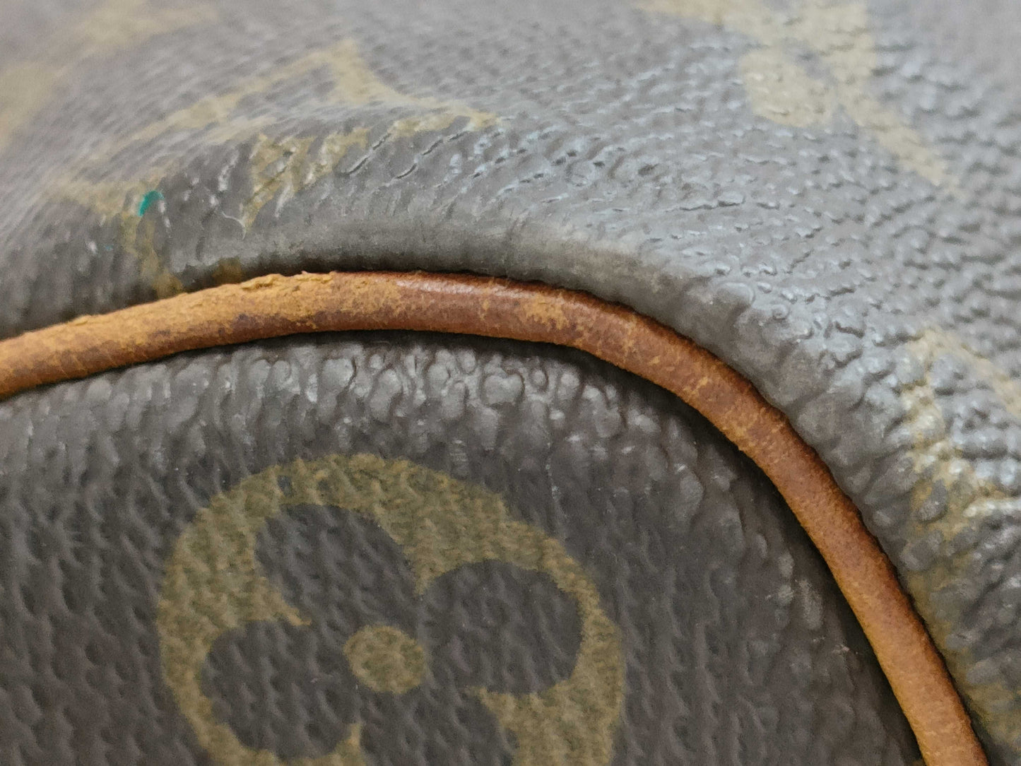LOUIS VUITTON Monogram Speedy 40 Handbag