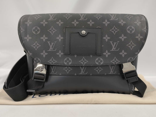 LOUIS VUITTON Monogram Eclipse Messenger Voyage Shoulder Bag M40511IC