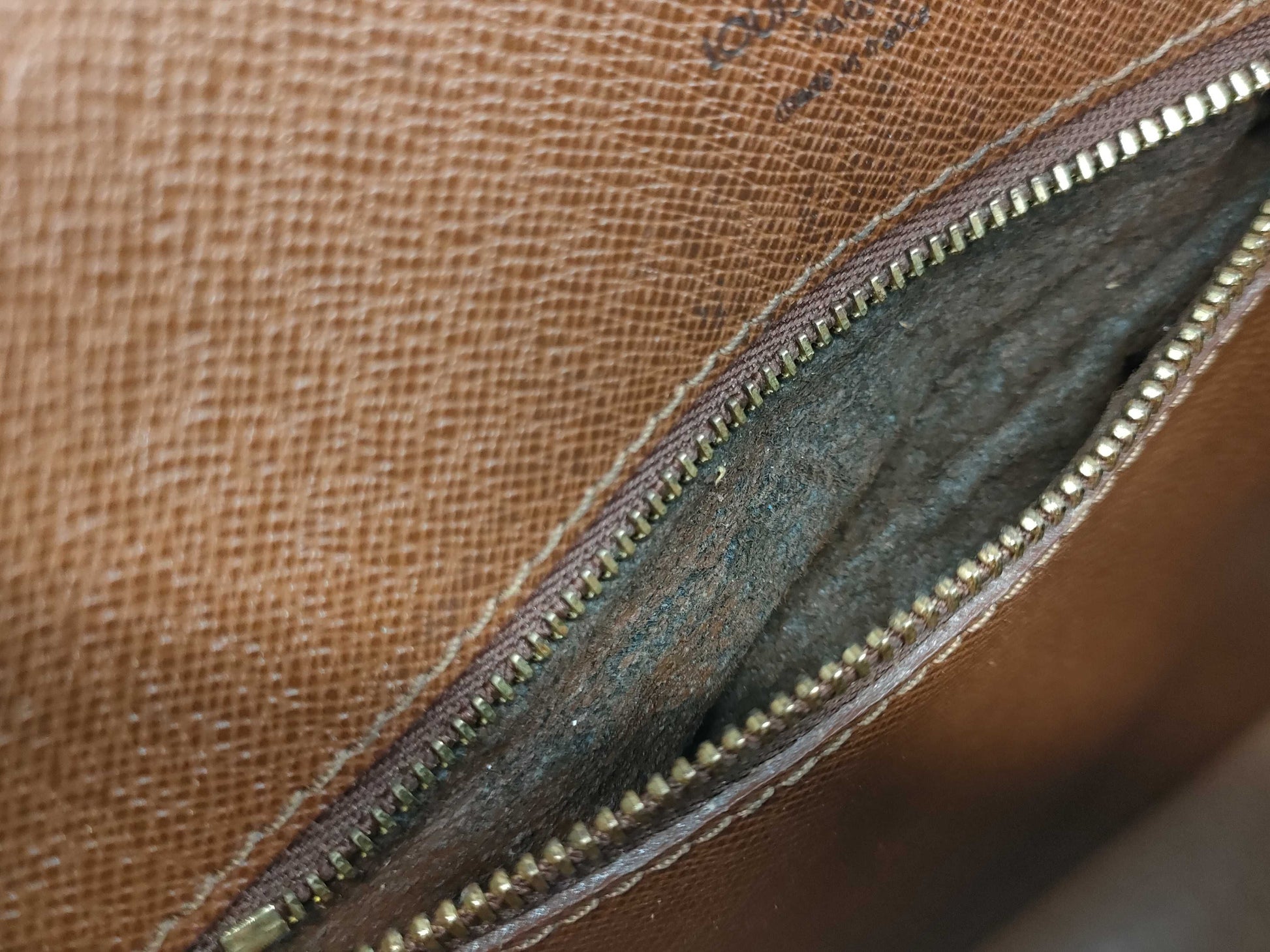 LOUIS VUITTON Monogram Saint-Cloud brand bag MI8911 shoulder bag