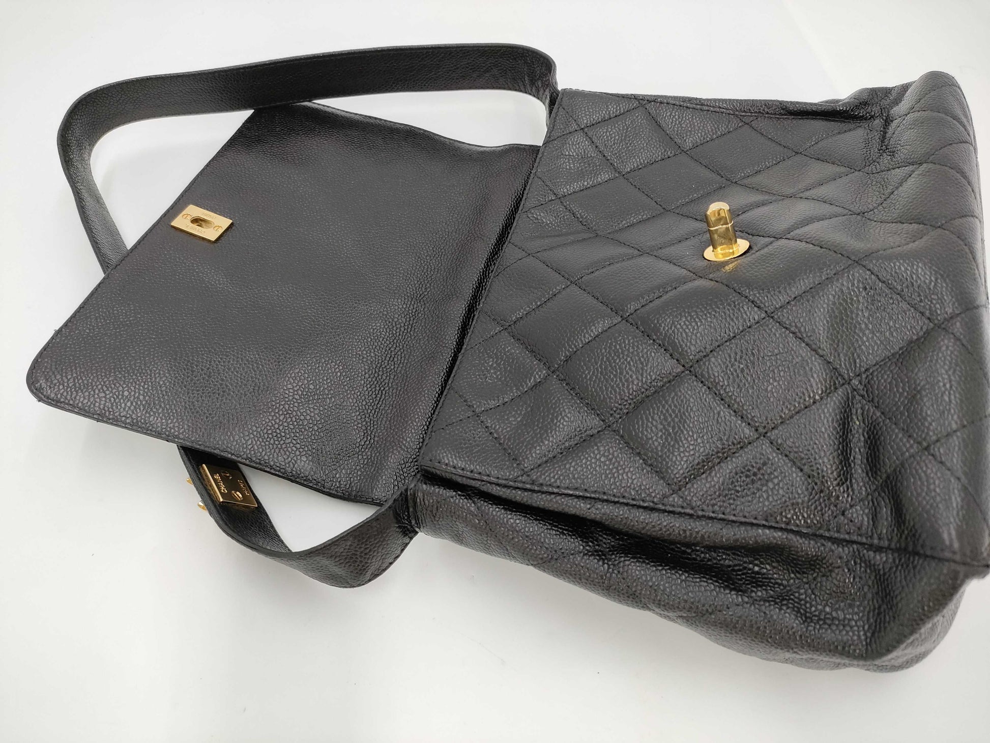 CHANEL Matelasse Shoulder Bag