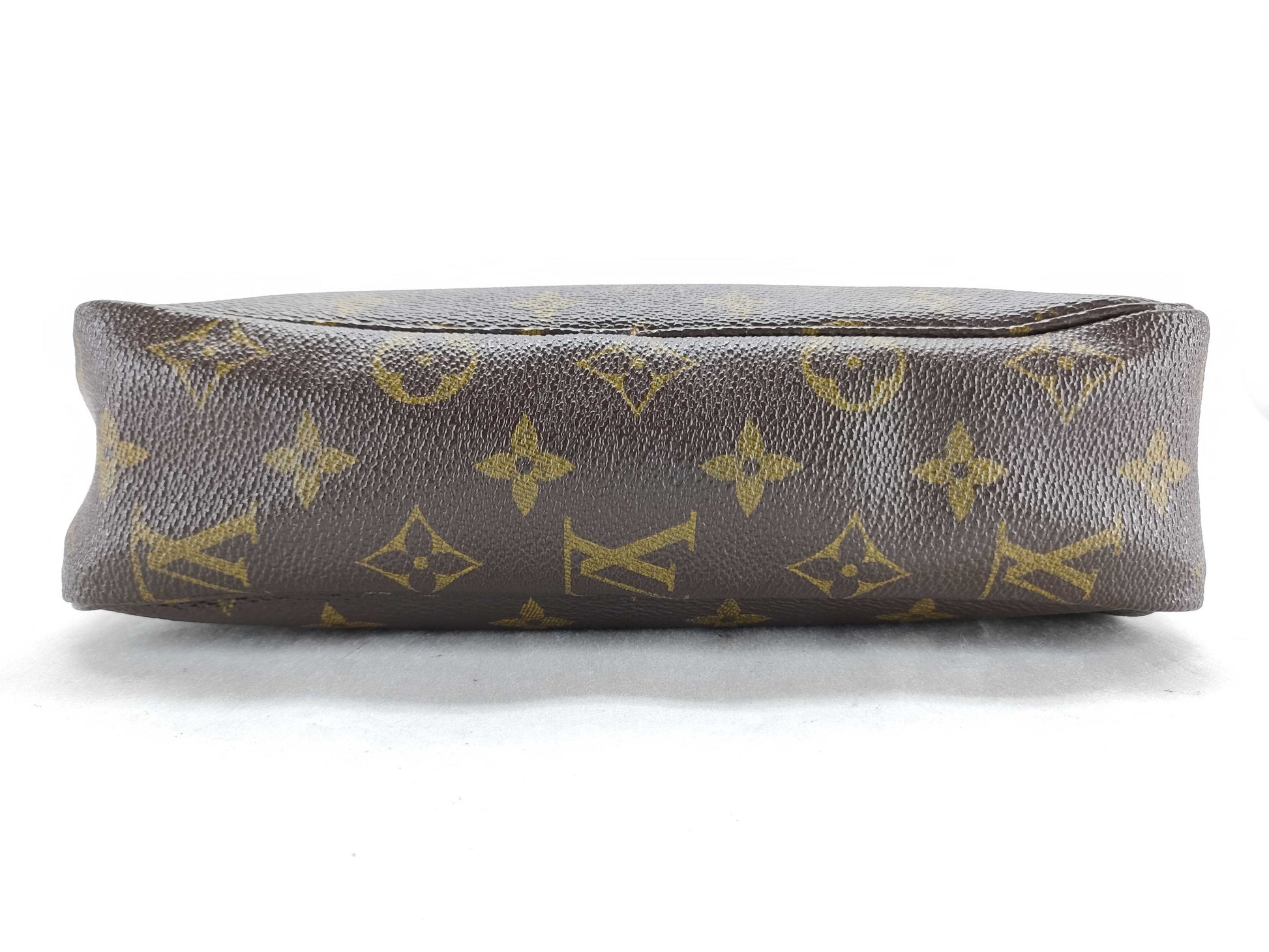 LOUIS VUITTON Monogram LOUIS VUITTON Bag Pouch