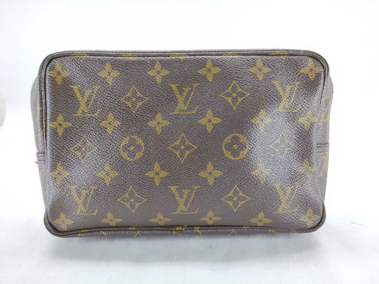 LOUIS VUITTON Monogram LOUIS VUITTON Bag Pouch