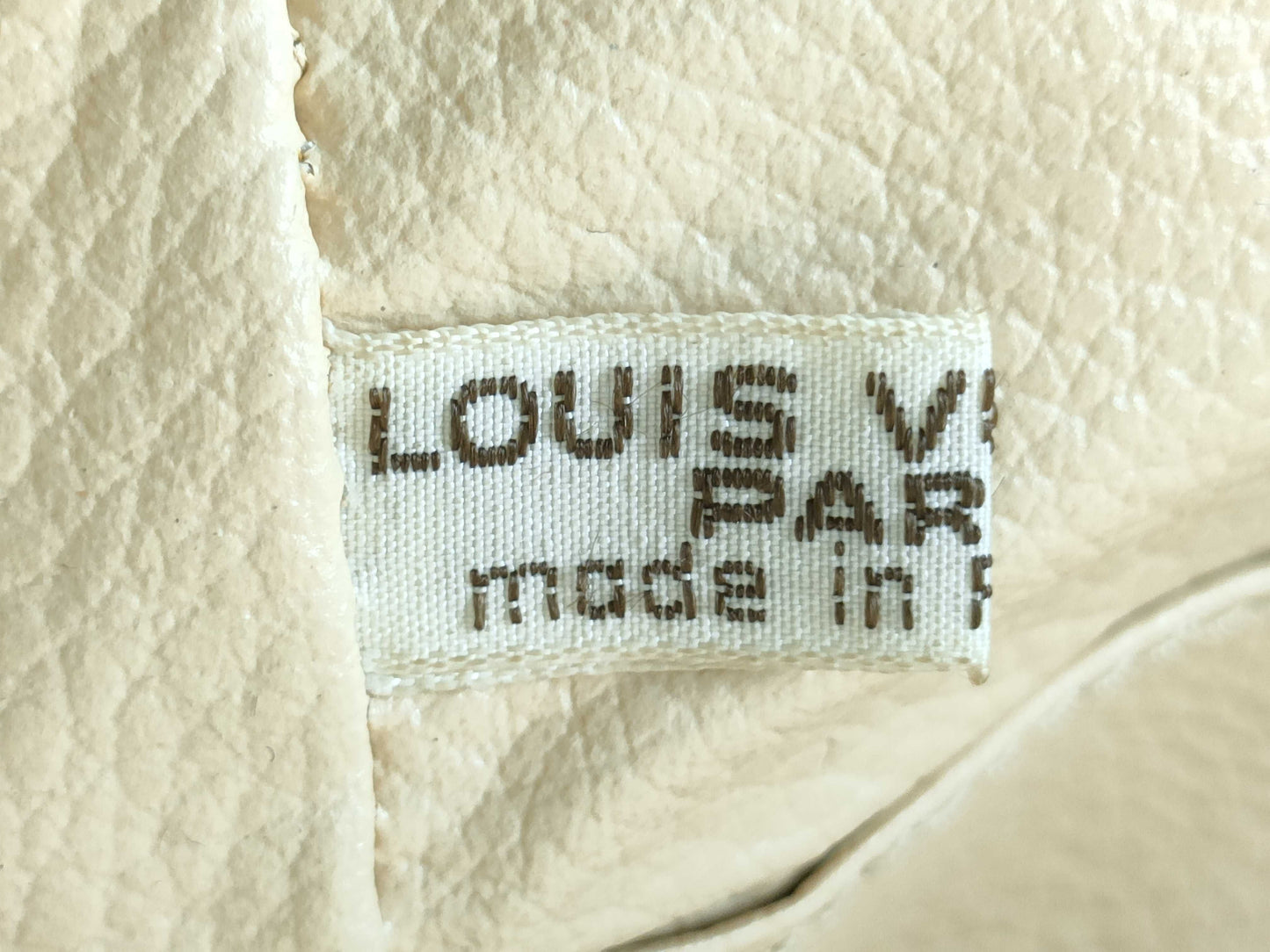 LOUIS VUITTON Monogram LOUIS VUITTON Bag Pouch