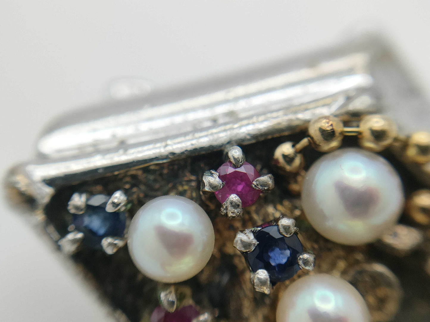 MIKIMOTO Pearl Diameter Approx. 3.4mm-3.8mm Colored Stone Pendant Top in 18K Gold 7.2g 